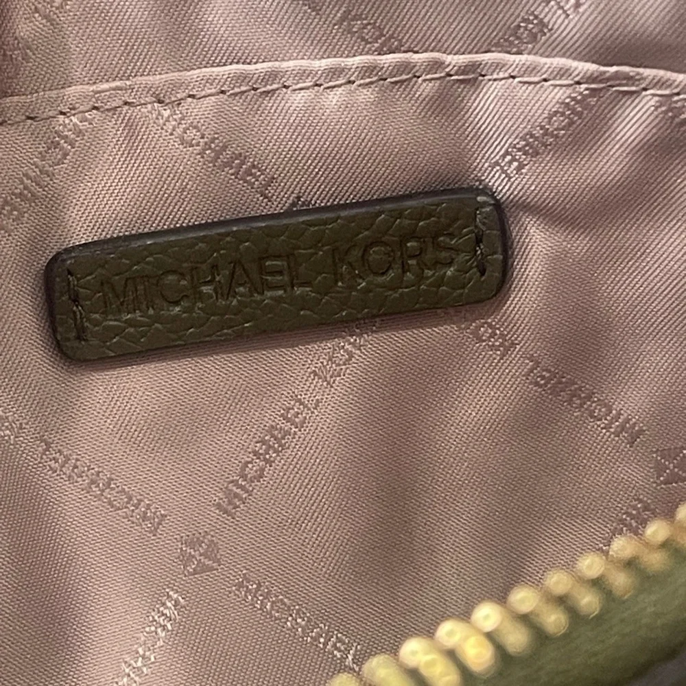 Michael Kors Wristlet woman’s